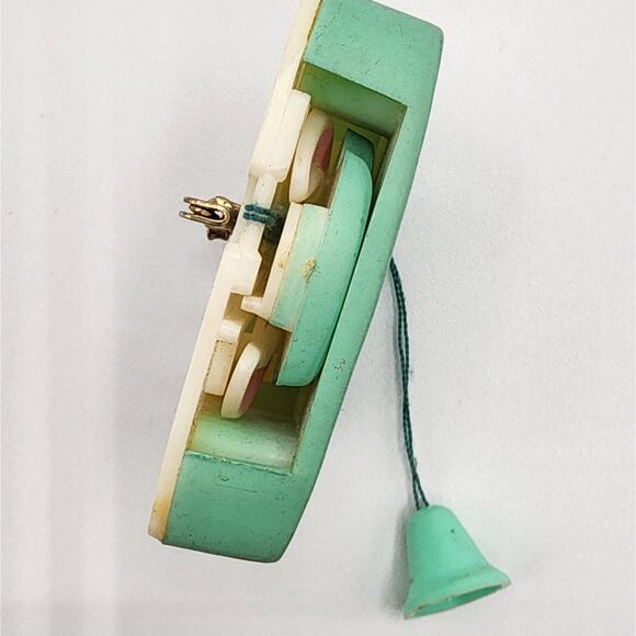 Easter Magic Bunny Pin Rabbit in a Hat Pull String Pop Up Brooch Signed A.G.C. - Picture 7 of 8